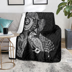 Aotearoa Moko Tribal Tattoo Blanket New Zealand Maori Penguin and Fantail Black Color