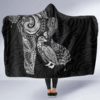 Aotearoa Moko Tribal Tattoo Hooded Blanket New Zealand Maori Penguin and Fantail Black Color