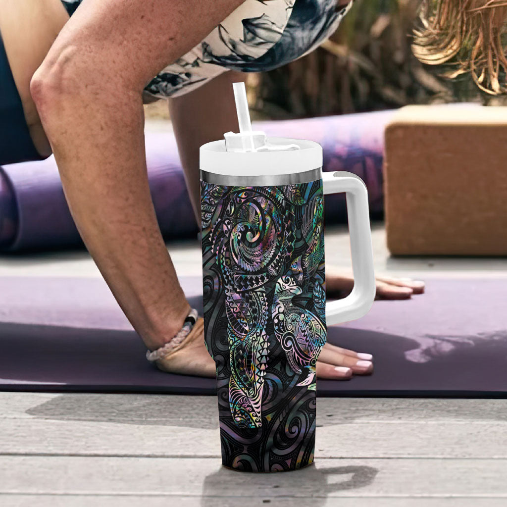 Aotearoa Moko Tribal Tattoo Tumbler With Handle New Zealand Maori Penguin and Fantail Paua Shell Style