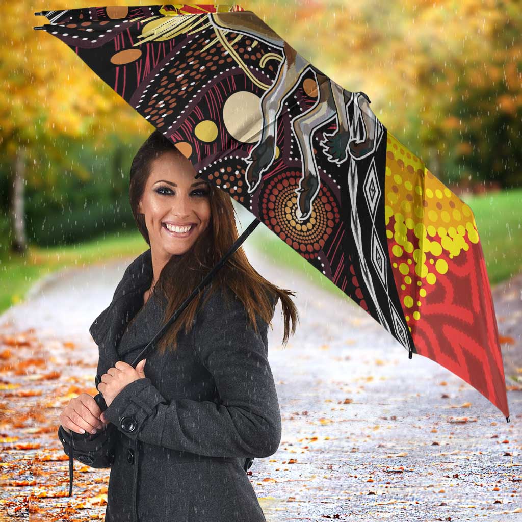 Australia and Papua New Guinea Together Umbrella Bird-of-paradise and Kangaroo with Oro Tapa and Aboriginal Art Motifs - Aussie Hoodie