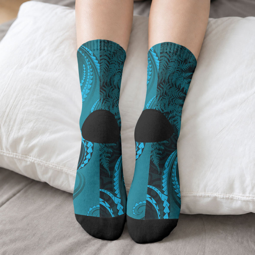 New Zealand Turquoise Darts Crew Socks Maori Fern Curve Style