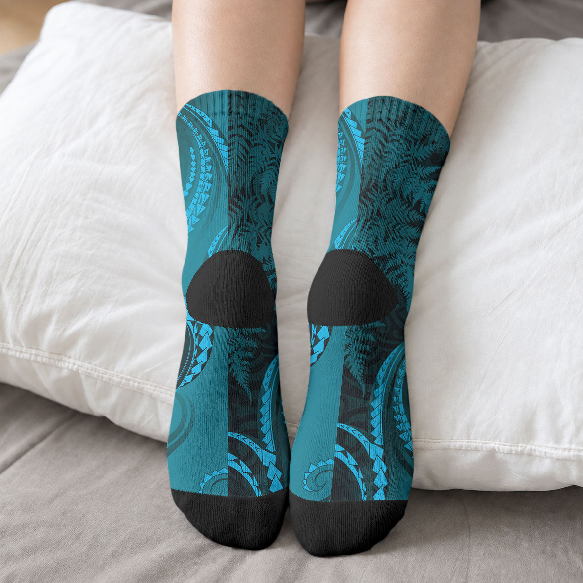 New Zealand Turquoise Darts Crew Socks Maori Fern Curve Style