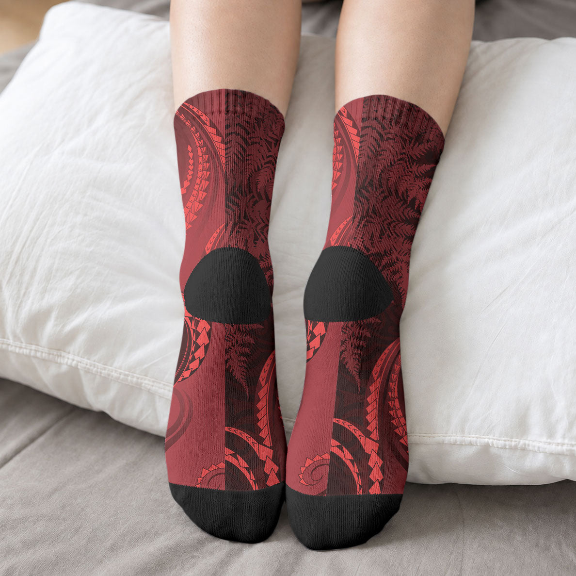 New Zealand Red Darts Crew Socks Maori Fern Curve Style