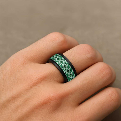 New Zealand Aotearoa Spinner Ring Green Taniko Art Maori Pattern
