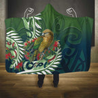 New Zealand Kea Bird Hooded Blanket With Maori Koru Fern - Aussie Hoodie