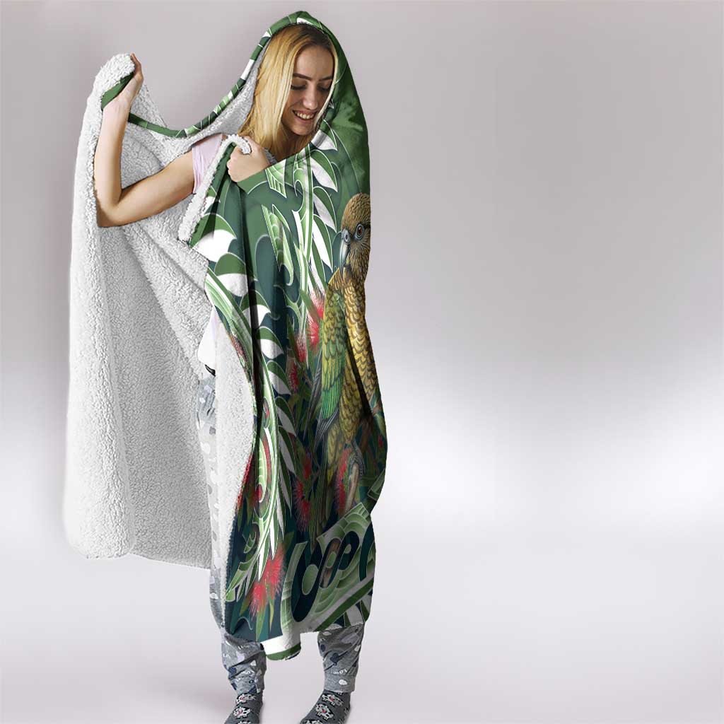 New Zealand Kea Bird Hooded Blanket With Maori Koru Fern - Aussie Hoodie