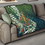 New Zealand Kea Bird Quilt With Maori Koru Fern - Aussie Hoodie
