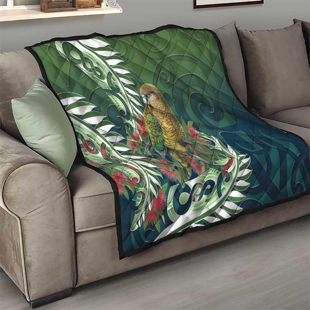 New Zealand Kea Bird Quilt With Maori Koru Fern - Aussie Hoodie