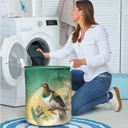 New Zealand Pigeon Kereru Laundry Basket Maori Fern Art Green Gradient - Aussie Hoodie