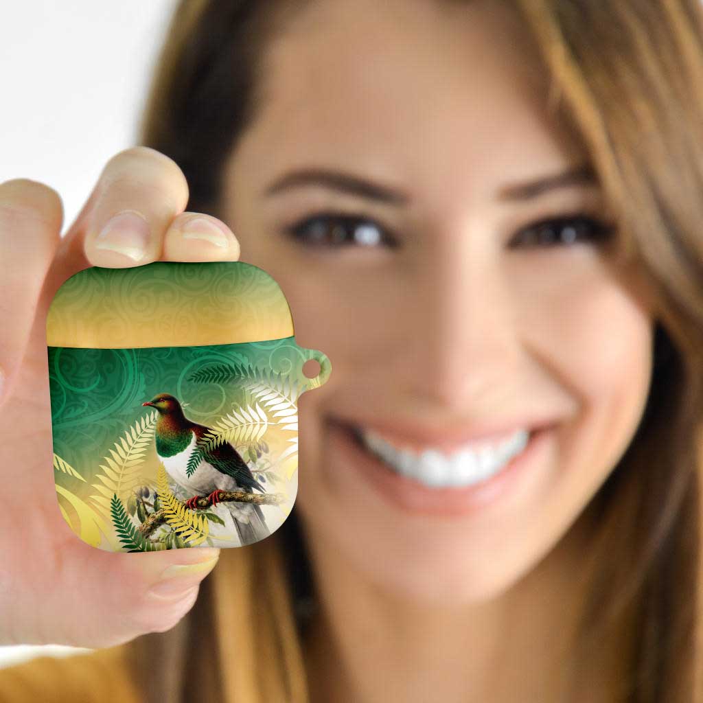 New Zealand Pigeon Kereru AirPods Case Maori Fern Art Green Gradient - Aussie Hoodie