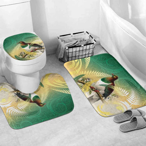 New Zealand Pigeon Kereru Bathroom Set Maori Fern Art Green Gradient - Aussie Hoodie