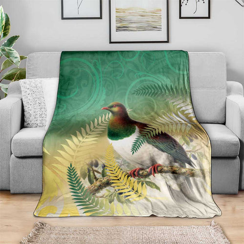 New Zealand Pigeon Kereru Blanket Maori Fern Art Green Gradient - Aussie Hoodie