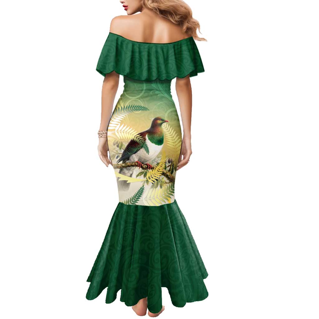 New Zealand Pigeon Kereru Family Matching Mermaid Dress and Hawaiian Shirt Maori Fern Art Green Gradient - Aussie Hoodie