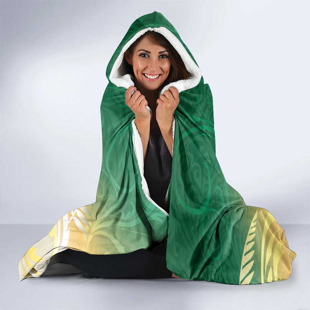 New Zealand Pigeon Kereru Hooded Blanket Maori Fern Art Green Gradient - Aussie Hoodie