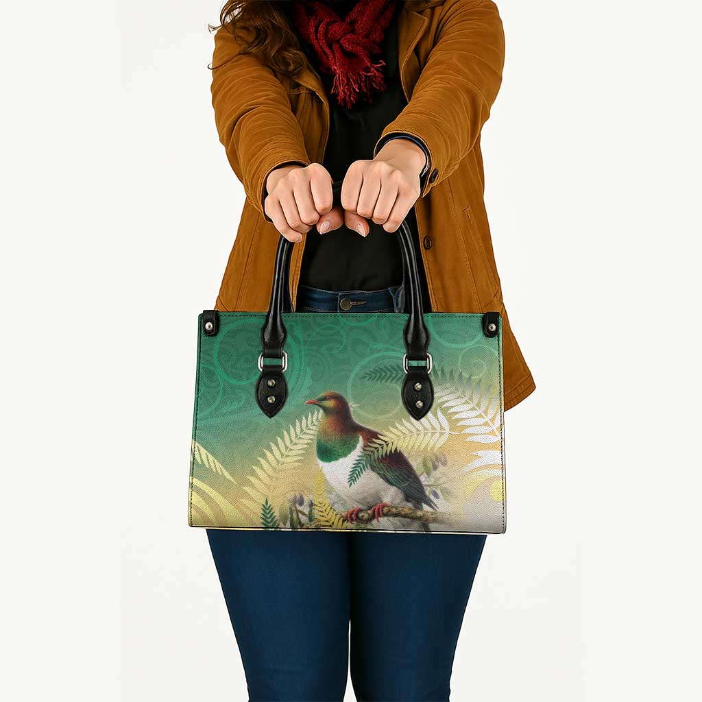 New Zealand Pigeon Kereru Leather Bag Maori Fern Art Green Gradient - Aussie Hoodie