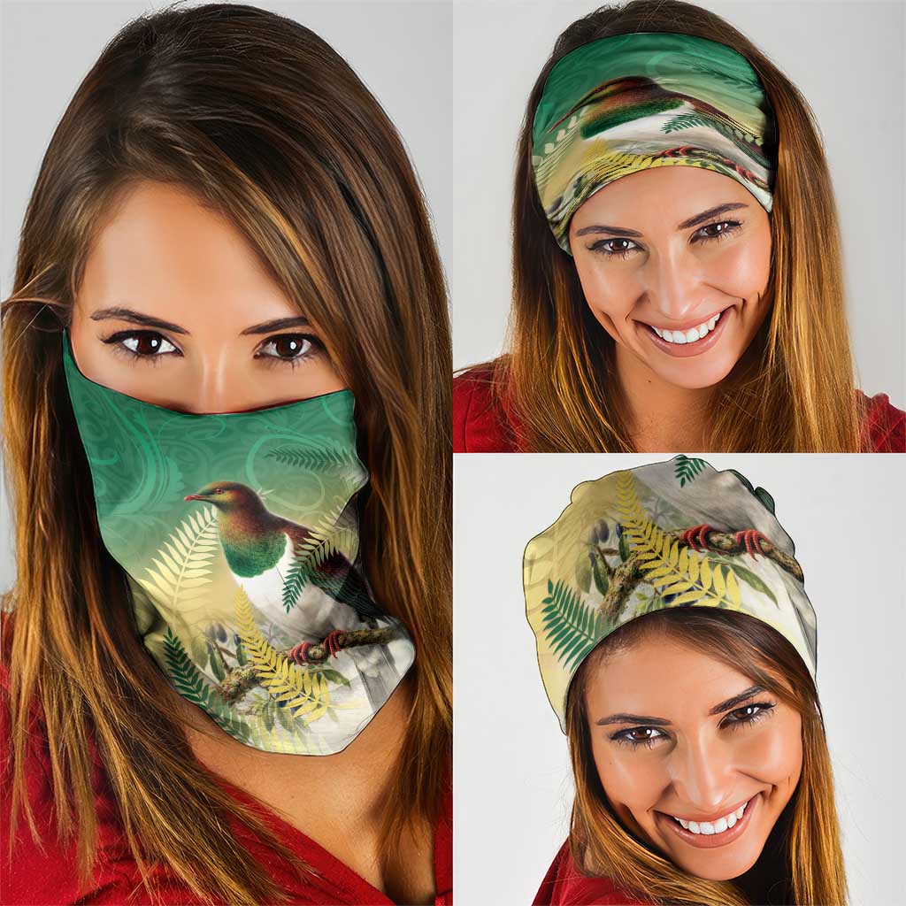 New Zealand Pigeon Kereru Neck Gaiter Maori Fern Art Green Gradient - Aussie Hoodie