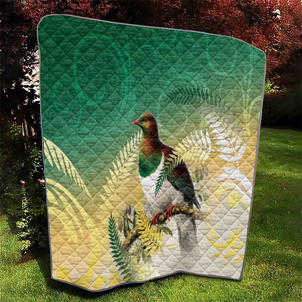 New Zealand Pigeon Kereru Quilt Maori Fern Art Green Gradient - Aussie Hoodie