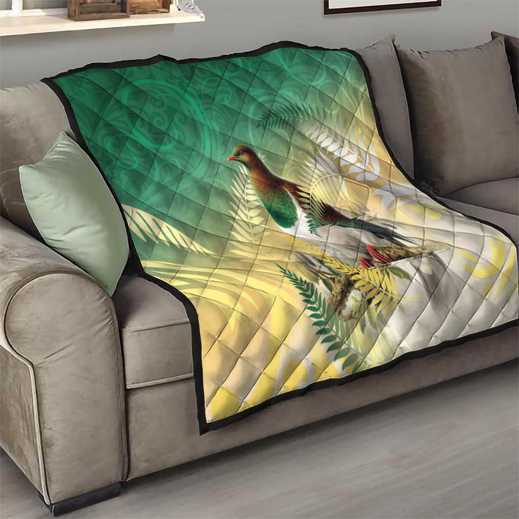 New Zealand Pigeon Kereru Quilt Maori Fern Art Green Gradient - Aussie Hoodie