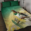New Zealand Pigeon Kereru Quilt Bed Set Maori Fern Art Green Gradient - Aussie Hoodie