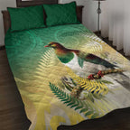 New Zealand Pigeon Kereru Quilt Bed Set Maori Fern Art Green Gradient - Aussie Hoodie