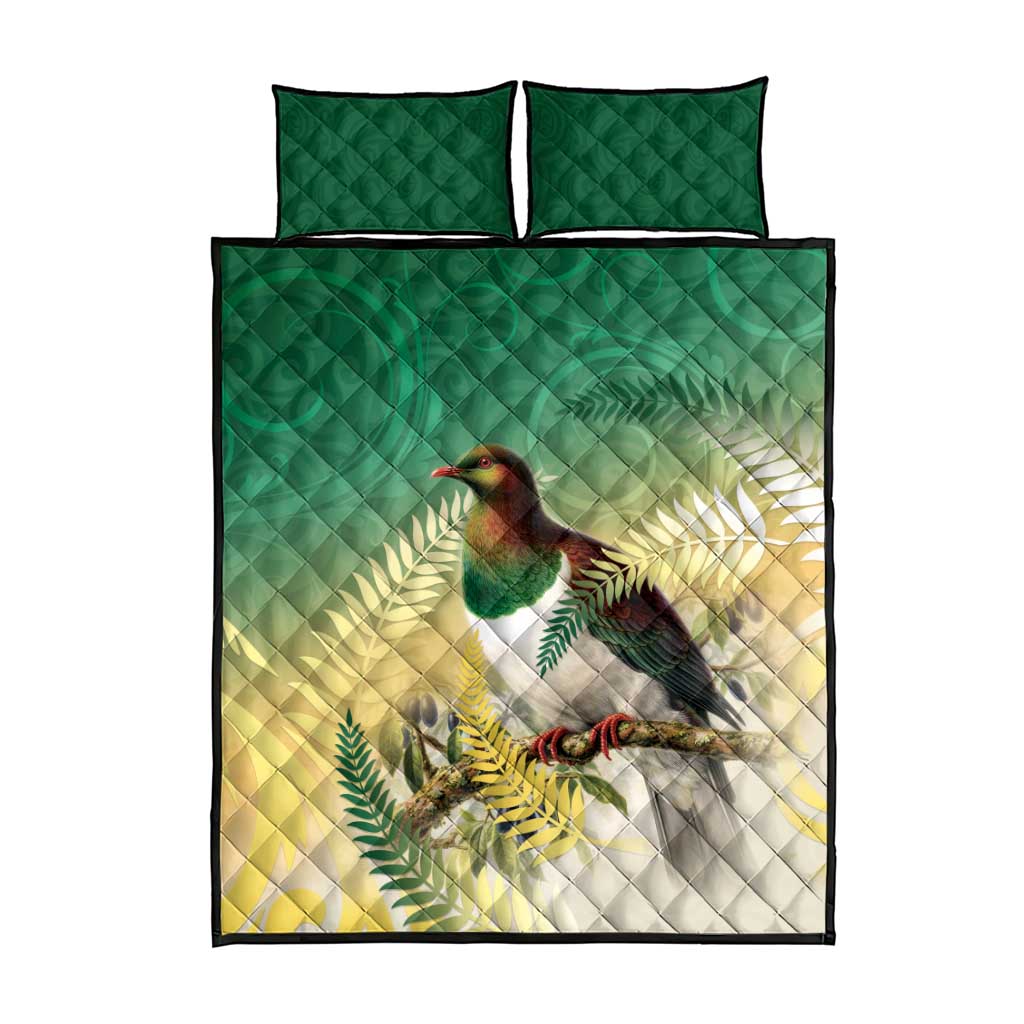 New Zealand Pigeon Kereru Quilt Bed Set Maori Fern Art Green Gradient - Aussie Hoodie