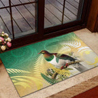 New Zealand Pigeon Kereru Rubber Doormat Maori Fern Art Green Gradient - Aussie Hoodie