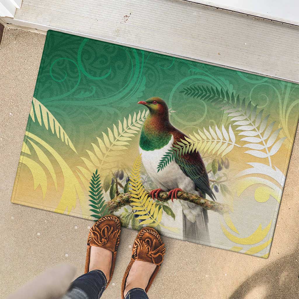 New Zealand Pigeon Kereru Rubber Doormat Maori Fern Art Green Gradient - Aussie Hoodie