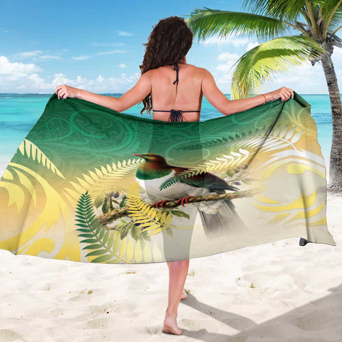 New Zealand Pigeon Kereru Sarong Maori Fern Art Green Gradient - Aussie Hoodie