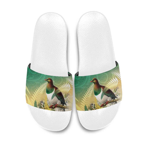 New Zealand Pigeon Kereru Slide Sandals Maori Fern Art Green Gradient - Aussie Hoodie