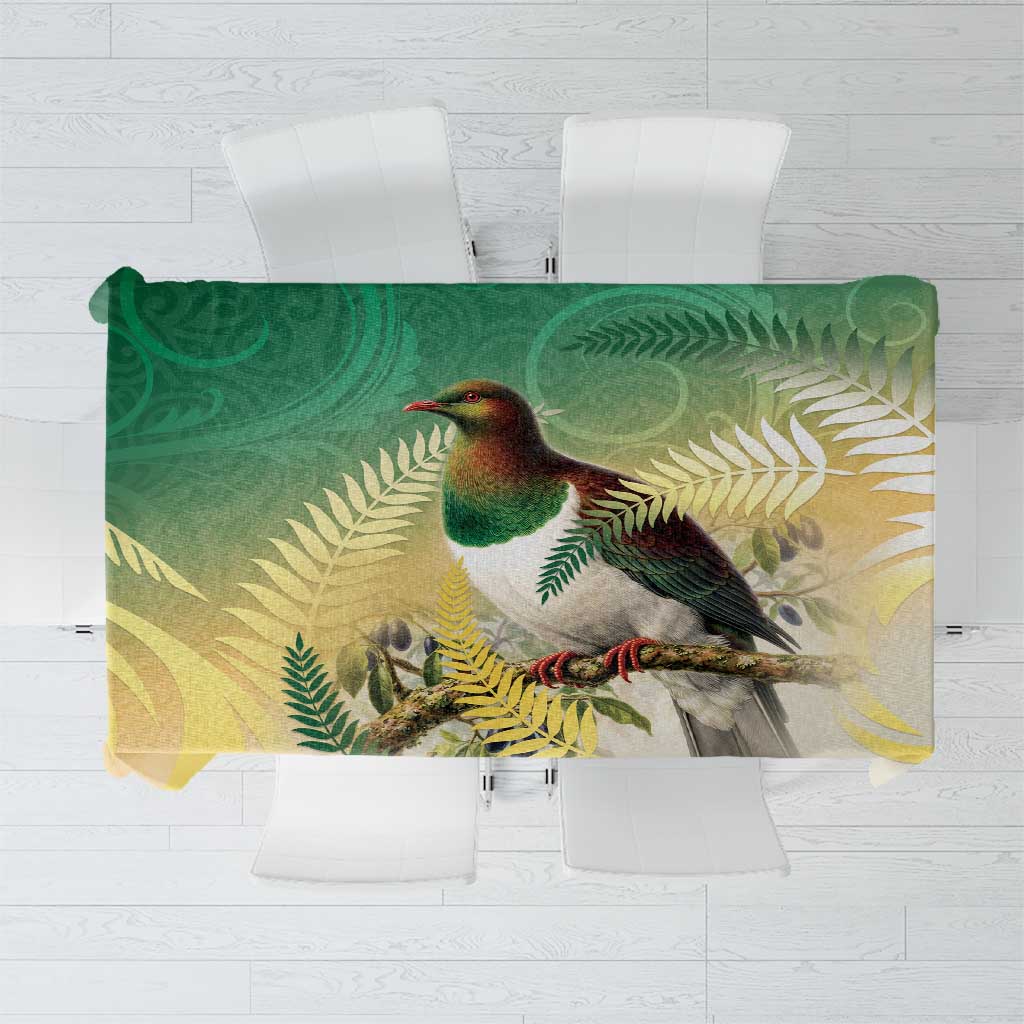 New Zealand Pigeon Kereru Tablecloth Maori Fern Art Green Gradient - Aussie Hoodie