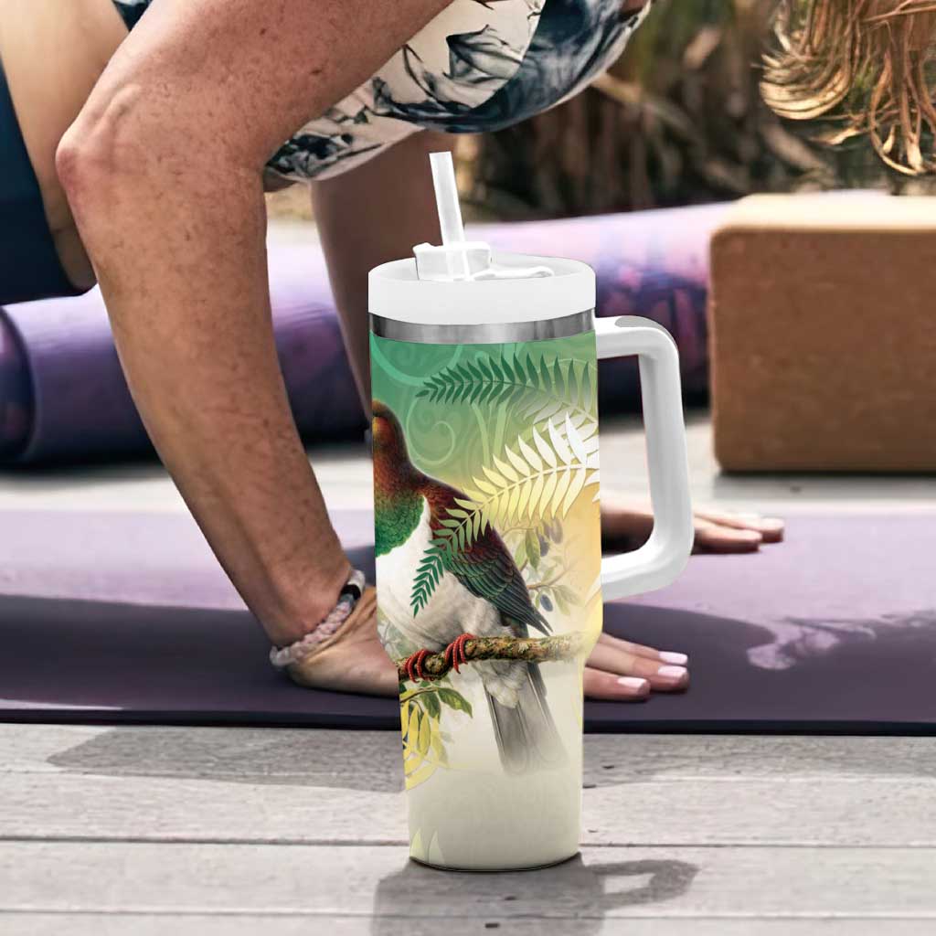 New Zealand Pigeon Kereru Tumbler With Handle Maori Fern Art Green Gradient - Aussie Hoodie