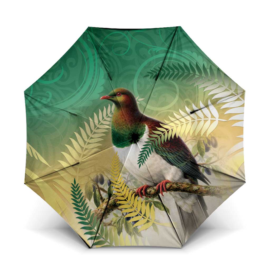 New Zealand Pigeon Kereru Umbrella Maori Fern Art Green Gradient - Aussie Hoodie
