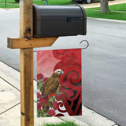 New Zealand Parrot Kaka Garden Flag Maori Koru With Pohutukawa Flowers - Aussie Hoodie