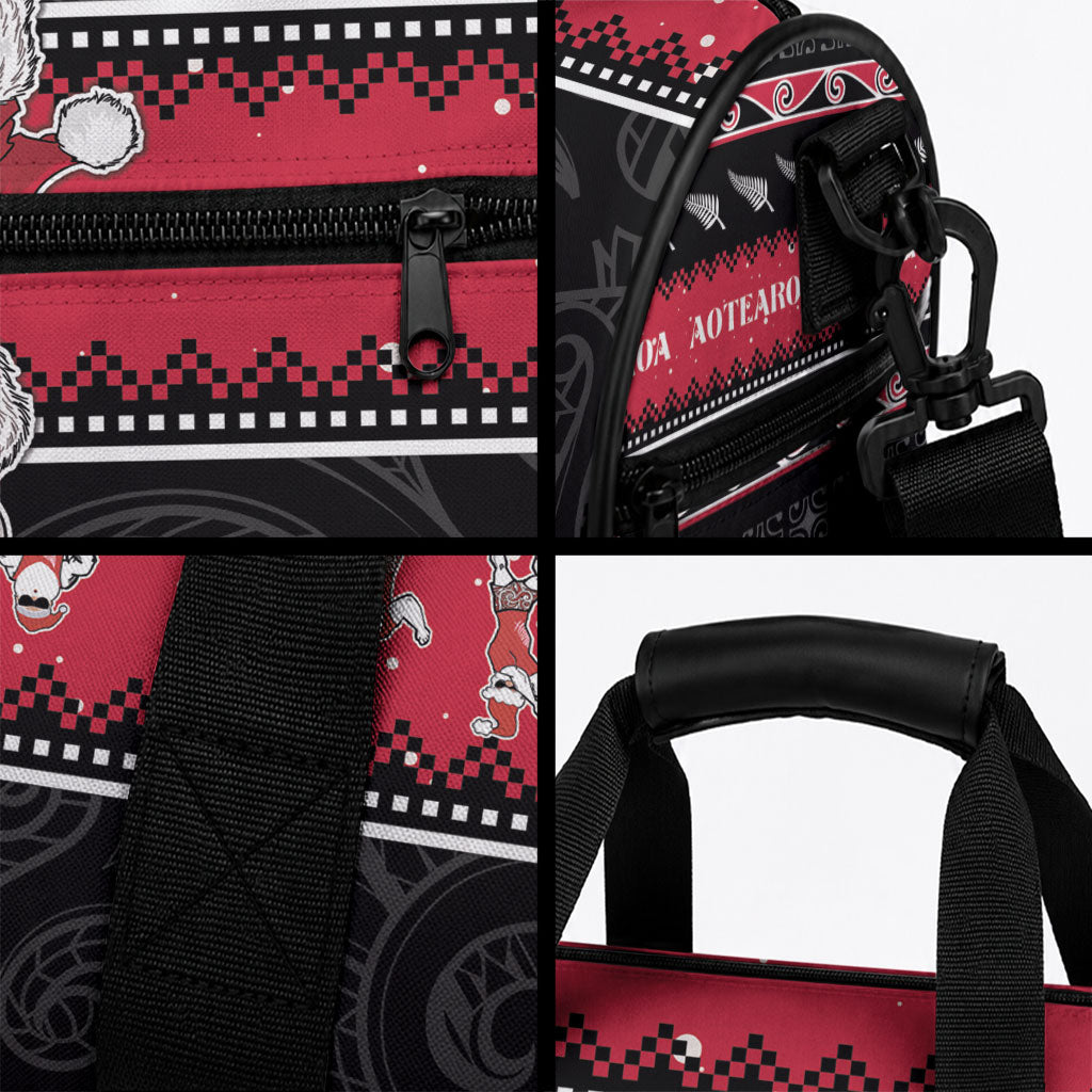 New Zealand Santa Tiki Christmas Duffle Bag Meri Kirihimete