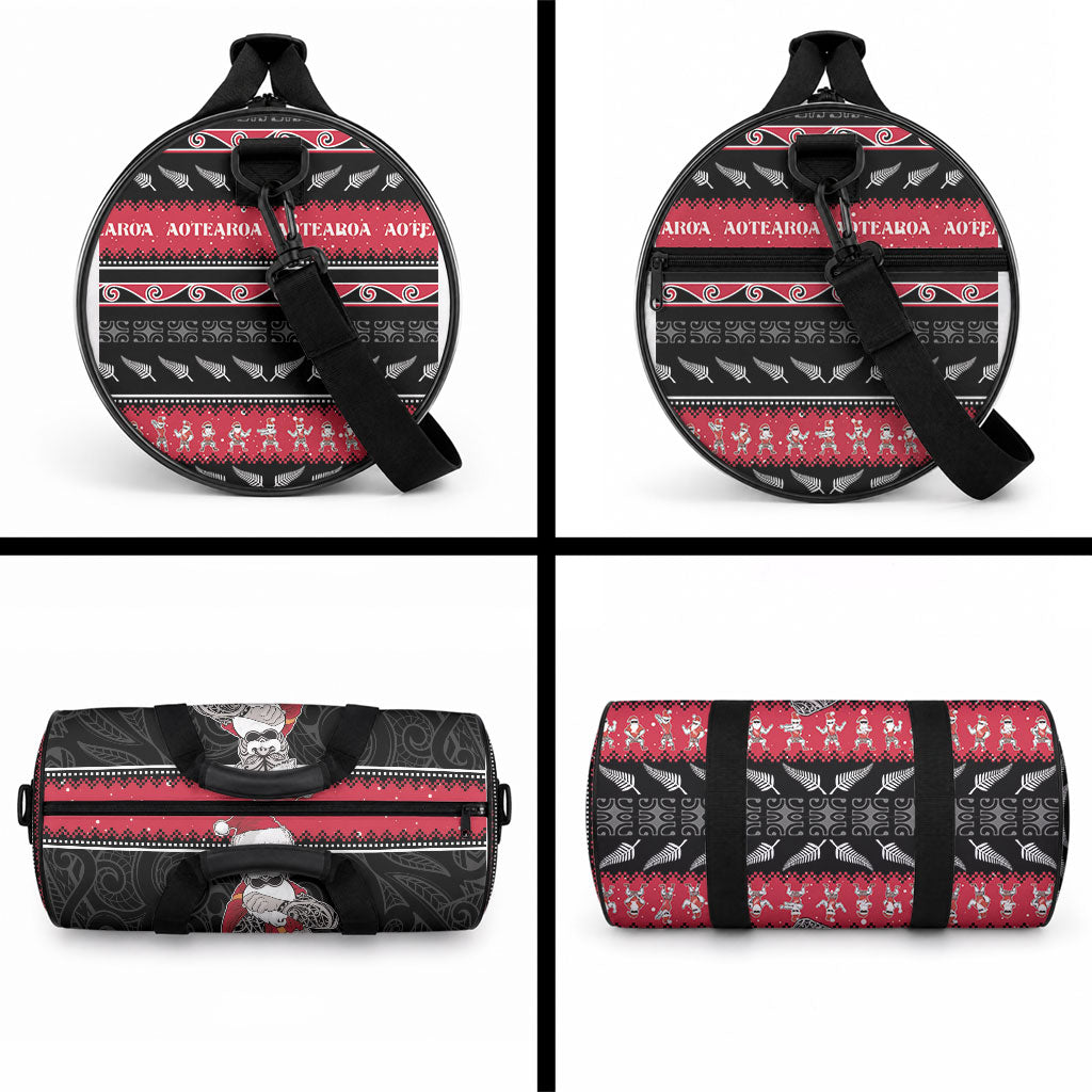 New Zealand Santa Tiki Christmas Duffle Bag Meri Kirihimete
