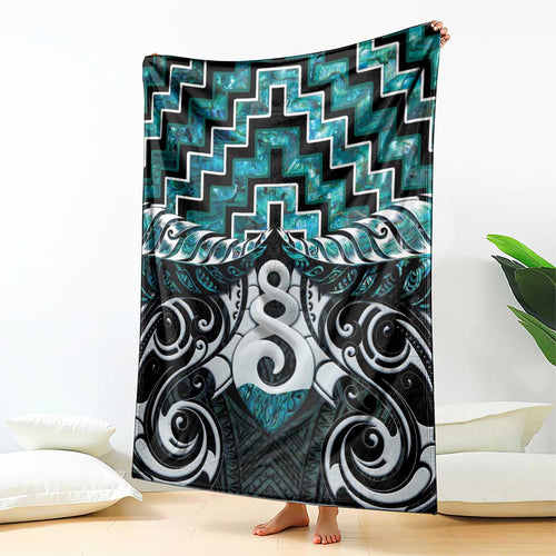 New Zealand Maori Blanket Poutama Pikorua Turquoise Paua Shell
