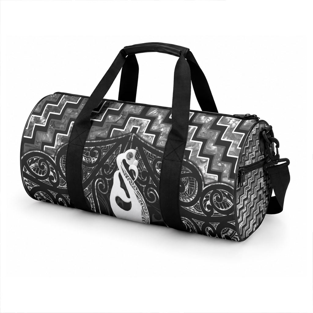 New Zealand Maori Duffle Bag Poutama Manaia Black Paua Shell