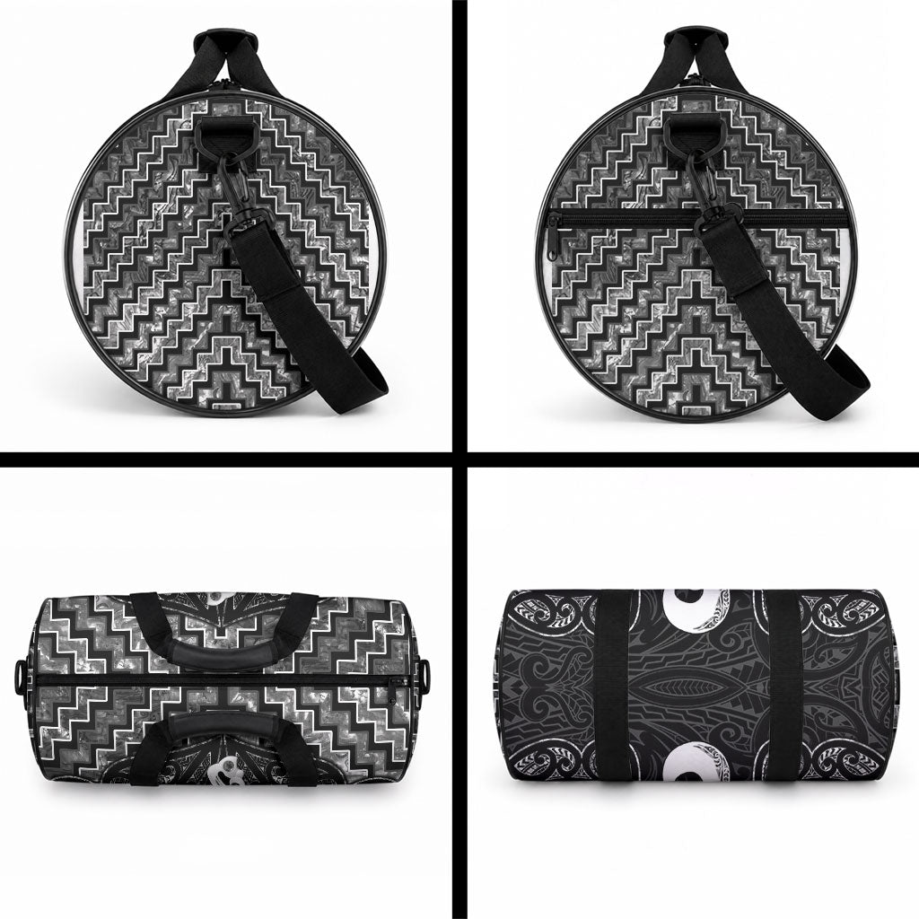 New Zealand Maori Duffle Bag Poutama Manaia Black Paua Shell