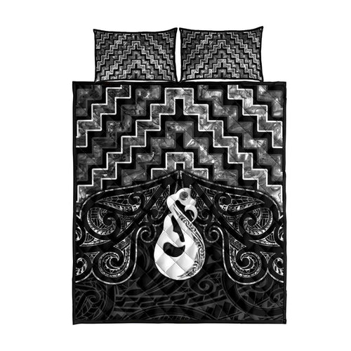 New Zealand Maori Quilt Bed Set Poutama Manaia Black Paua Shell