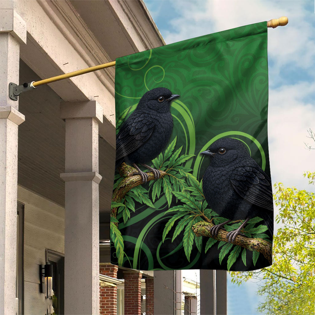 New Zealand Black Robin Garden Flag Karure Maori Koru Art Tattoo