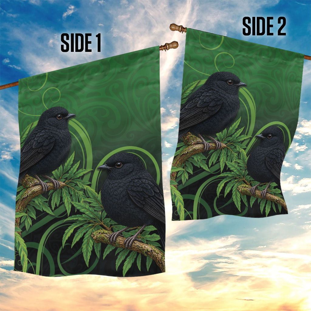 New Zealand Black Robin Garden Flag Karure Maori Koru Art Tattoo