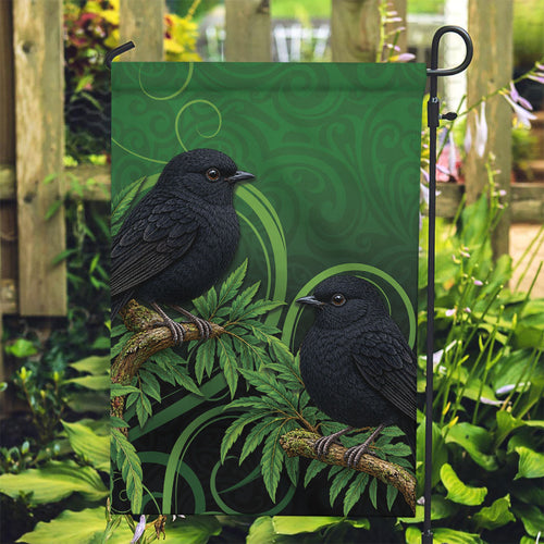New Zealand Black Robin Garden Flag Karure Maori Koru Art Tattoo