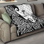 Personalised New Zealand Nurse Quilt Maori Koru Black Version
