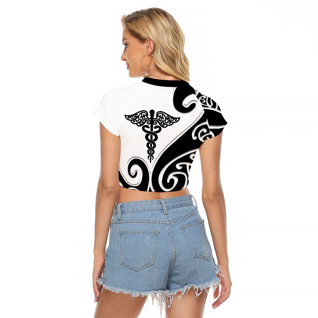 Personalised New Zealand Nurse Raglan Cropped T Shirt Maori Koru Black Version