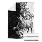New Zealand Aotearoa Hipi Blanket Maori Pattern