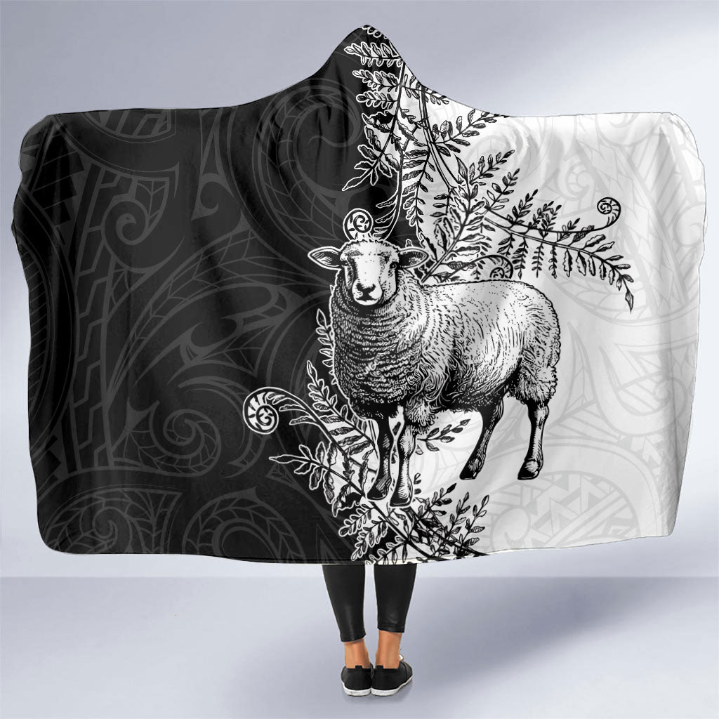 New Zealand Aotearoa Hipi Hooded Blanket Maori Pattern