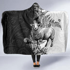 New Zealand Aotearoa Hipi Hooded Blanket Maori Pattern
