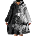 New Zealand Aotearoa Hipi Wearable Blanket Hoodie Maori Pattern