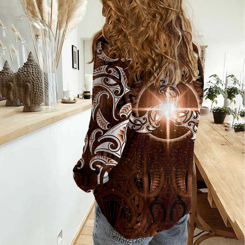 New Zealand Matariki Tupuanuku Women Casual Shirt Maori Moko Brown Galaxy