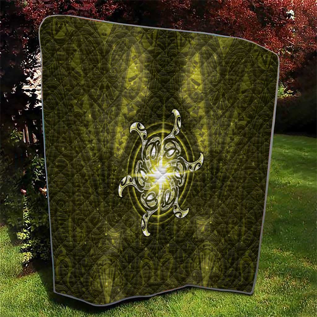 New Zealand Matariki Hiwaiterangi Quilt Maori Moko Yellow Galaxy